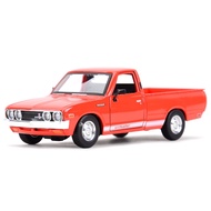 โมเดลรถสะสม ของเล่น Maisto 1:24 1973 Datsun 620 Pick-up ยานพาหนะหล่อแบบคงที่ 11.3v