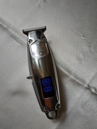 電動剪髮器