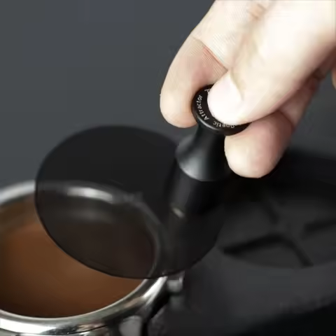 Magnetic Coffee Filter Suction Press Type Powder Free Coffee Puck Screen Suction Coffee Extraction T
