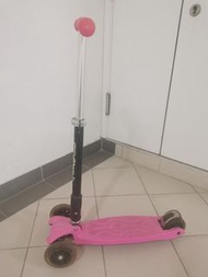 Scoot 三輪滑板車