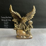 Eagle statue - Red Do Eagle