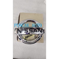 NISSAN NAVARA D40T 2012 FRONT GRILLE LOGO EMBLEM ORIGINAL