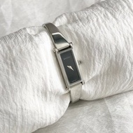 【 日本直送　名牌中古包 】GUCCI グッチ 腕時計 シルバー ステンレススチール クォーツ 1500L vintage ヴィンテージ fw2gpp
