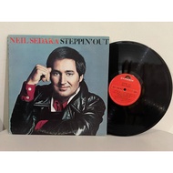 Neil Sedaka – Steppin' Out Vintage PLAKA VG+ A10 & D13