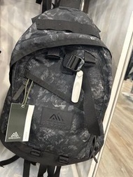 ⛰️Gregory Fine dayv2 黑花18L背包