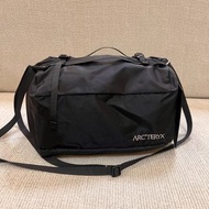 💥現貨💥 機能風輕量防潑水萬用休閒斜挎腰包 | ARC'TERYX Heliad 6L Crossbody Bag|