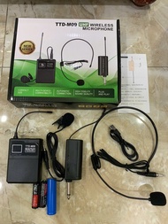 Micro không dây đeo tai và cài áo đa năng TTD M09