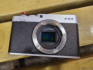 銀色 - 富士 Fujifilm X-E4（淨機，不連鏡）