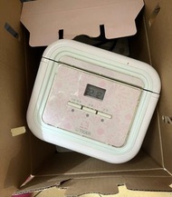 二手	【TIGER 虎牌】Hello Kitty款_3人份微電腦炊飯電子鍋(JAJ-K55R-PX)