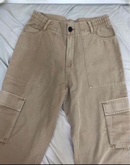 Bershka工裝褲