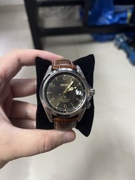 Seiko Alpinist SPB209J1 (sunbeam forest) 登山者手錶