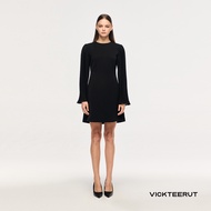 VICKTEERUT (ราคาปกติ 10880-.) Re-Edition Pleated Sleeve Shift Dress เดรสสั้น แขนอัดพลีท