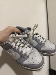 Nike Dunk Low 灰白配色