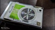 愛寶買賣 二手如新保7日 super CCD相機 富士 F10 銀色 / 經典銘機