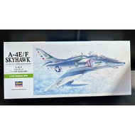 Hasegawa 1/72 A-4E/F SKYHAWK Fighter Assembly Model with Original Display Box.U.S. Navy Carrier Atta