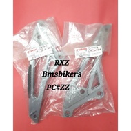 YAMAHA RXZ FOOTREST BRACKET SET (RH / LH)(3XL-F7462-00)