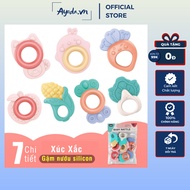 7-in-1 dice and gum chewing toy set stimulates movement and senses for children from 5 months old