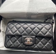 Chanel cf20 Classic Mini Flap Bag  20cm classic flap black   黑色羊皮銀扣大mini