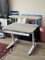 Kids Study Desk from Freemax