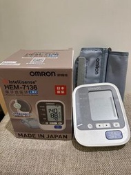 🐰🐰現貨 日本製OMRON HEM-7136 血壓計 聖誕禮物 交換禮物 兒童生日禮物😆