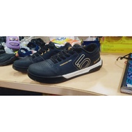 Used MTB five ten shoes using fiveten