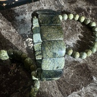 安康守。 蛇紋石 藥王石 手珠 手串 手排 手鏈 療癒心輪