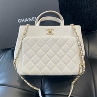 香奈兒Chanel Business Affinity白色荔枝紋牛皮菱格紋金扣手提托特包
