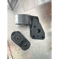 NISSAN SENTRA B13 B14 ENGINE MOUNTING FRONT / LEFT NEW