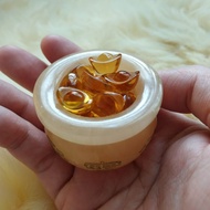 Money pot with yuan bao