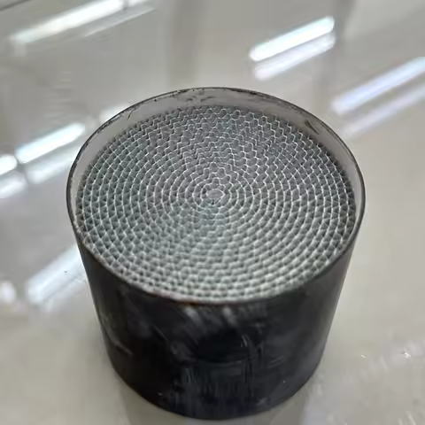 73*60mm Motorcycle Catalyst EURO5 6 Metal Core Honeycomb Universal Effective Emission Control motorb