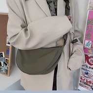 斜挎包crossbody bag尼龙斜挎包包女2025款清新潮饺子包轻便小挎包百搭上班通勤单肩包新品26.3.4