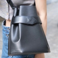 LV 八角水波紋水桶包