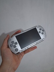 Sony PSP 銀色遊戲機 psp1000