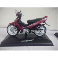 Yamaha 125ZR Merah Skala Replika Diecast Model