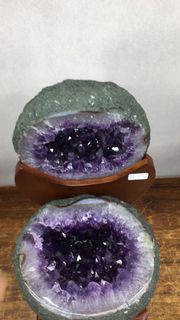 烏拉圭紫水晶聚寶盆，顏色超紫，高37寬15洞深6cm重8.3