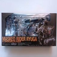 SHF Figuarts Kamen Rider Ryuga & Dragblacker