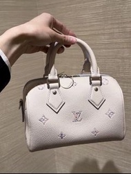 全新lv Louis Vuitton Speedy bandouliere 20 nv Boston 波士頓 石英色柔和漸變圖案可拆卸可調節肩帶 Monogram Empreinte牛皮 手袋 M2A
