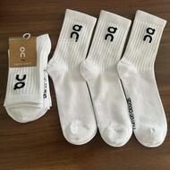 0n3 Pairs Sports Socks Couple Letter Printed Trendy Socks Fashion Outdoor Leisure All-Match Mid-Leng