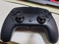 全新 PS4用遊戲機配件，最後兩款副廠藍牙無線手制手柄，黑色，第二代的，打機必備，用料好，手感正，電玩小弟不懂，朋友用後滿意，不多介紹，包裝盒有點殘，留意圖片，介意勿拍，合眼緣的帶走，價錢為一件價，給