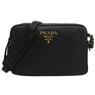 PRADA 1BH079 浮雕LOGO荔枝牛皮雙層拉鍊斜背包.黑