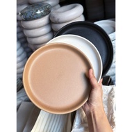 Cake Plate Divided Into 8.2 Inches Wide Ceramic Plate
