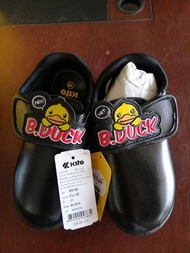 รองเท้าเด็กอนุบาลสีดำ ติดกาว รุ่นเป็ด ยี่ห้อ Kito (ลดล้างสต็อก) 180 บาท