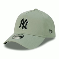 New York Yankees MLB Black Matcha Everest Green 9FORTY A-Frame Snapback Cap