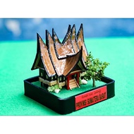 Miniature Padang House or prov House. West Sumatra ..UK(8x8x8cm)