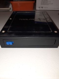 Floppy 位 轉 2.5吋 SATA/SSD 抽取式 Harddisk 架