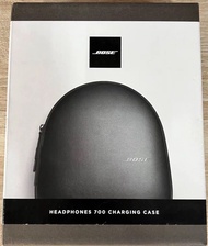 BOSE NC700 charging case叉電充電盒exchange ，noise cancel ,C口可以充耳機🎧充手機手提電話，未用過有原裝盒。iphone16未試過得唔得