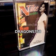 KASET NIKE ARDILLA BIARKAN CINTAMU BERLALU