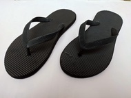 Sandal japit pria hitam polos skyway