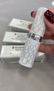 Elizabeth Arden 潤唇膏