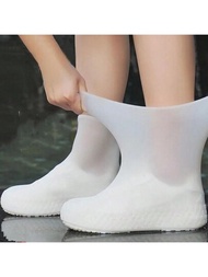 1對加厚防水防滑鞋套，採用戶外乳膠材料製成，男女均可使用